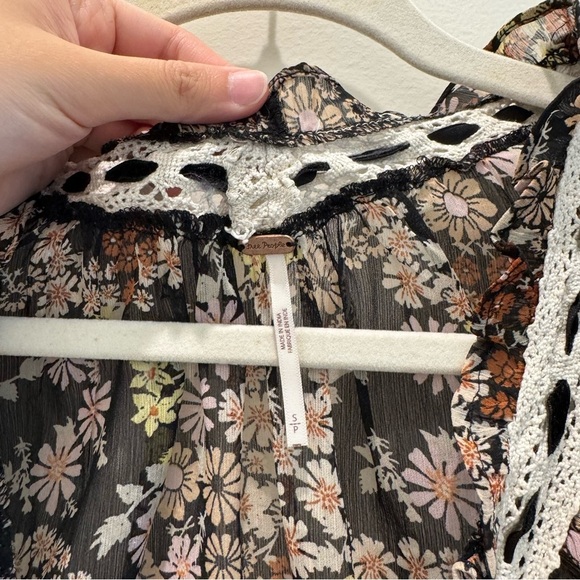 Free People Rylee Printed Top cropped floral
Size S - Picture 5 of 6